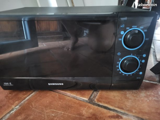 Micro-ondes Samsung 49x35x27