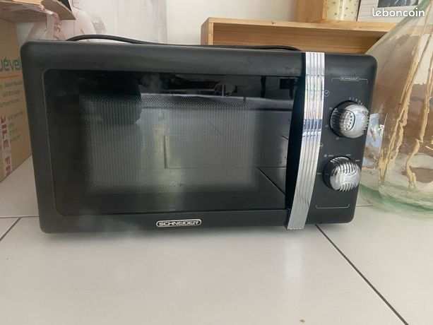 Micro ondes Schneider bonne affaire