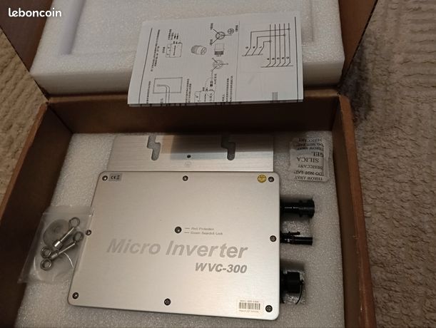 Micro onduleur pour panneaux solaire WVC-300W dans son emballage