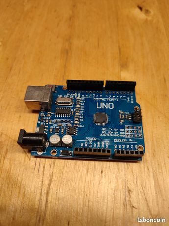 Microcontrôleur UNO équivalent Arduino