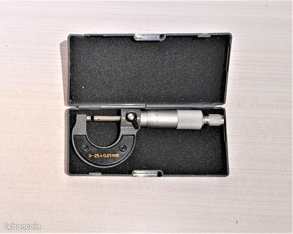 Micromètre palmer 0-25 x 001 mm avec coffret