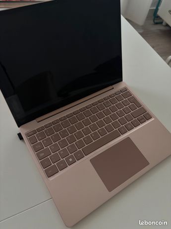 Microsoft surface laptop go 3