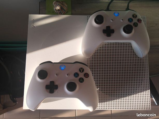 Microsoft xbox One S 1to complète