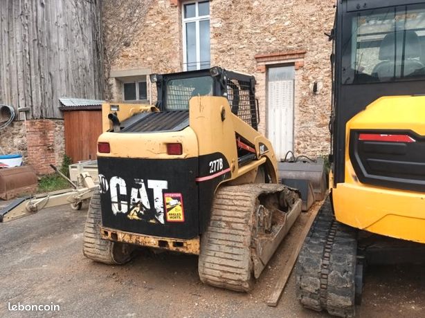 Mini chargeur Caterpillar