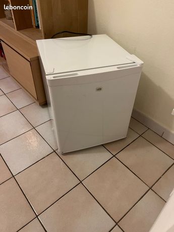 Mini congélateur LxHxP 44.5 x 50 x 46.8 cm Silencieux 39dB Volume total 45 L