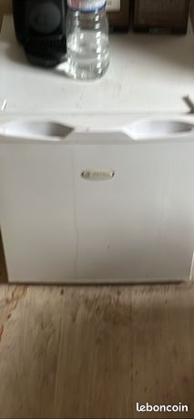 Mini frigo cafetière Nescafe ventilateur