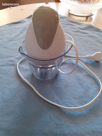 Mini hachoir électrique