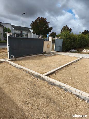 Mini pelle 2t8 pour travaux