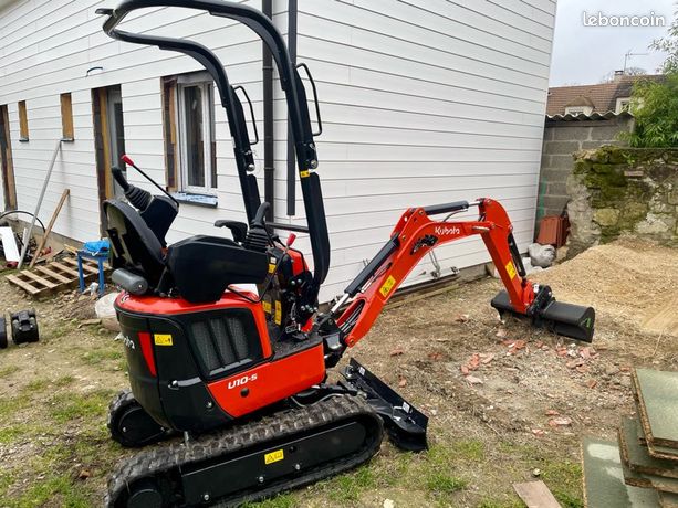 Mini pelle avec opérateur