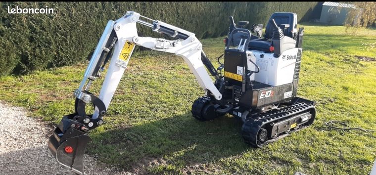 Mini pelle bobcat e10z
