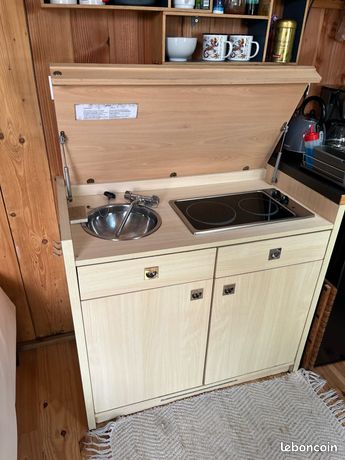 Mini kitchenette