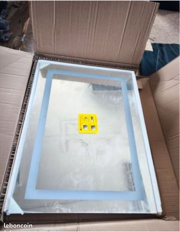 Miroir LED 70x50