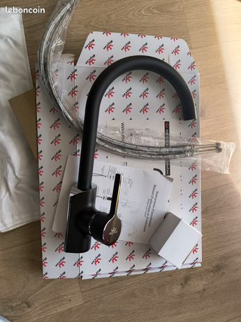 Mitigeur évier de cuisine rotatif Noir Chromé