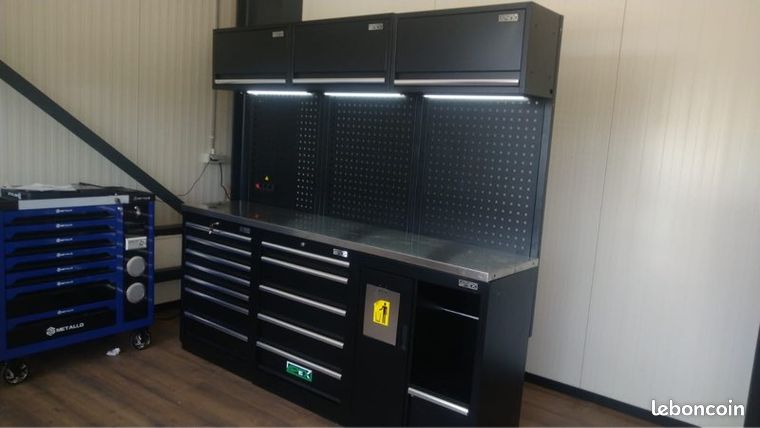 Mobilier d’atelier Remplie d’outils Apex Model 2025 Table en Inox