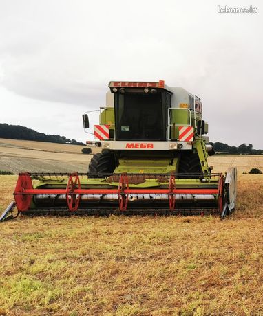 Moissonneuse batteuse claas dominator méga 208