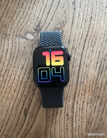 Montre Apple Watch SE
