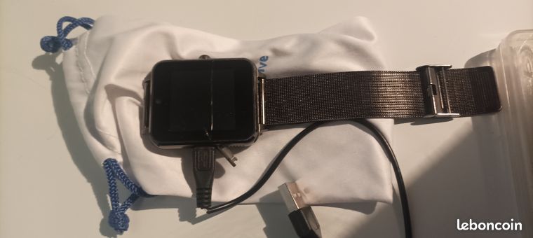 Montre connectée écran fissuré