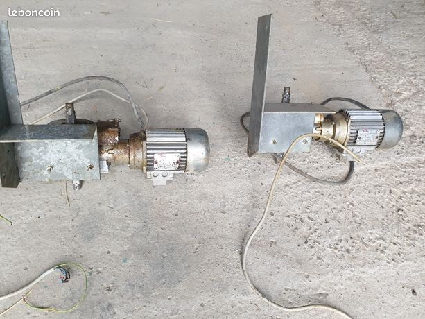 Moteur avec renvoi d'angle