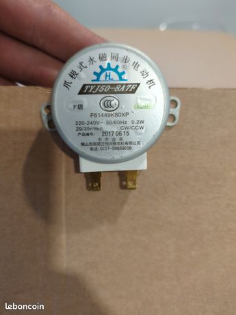 Moteur de micro ondes