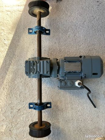 Motoréducteur SEW-USOCOME SA47 025 kW