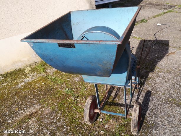 Moulin à farine ou grains de la Monto