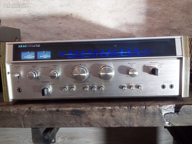 Mythique ampli tuner AKAI AA930