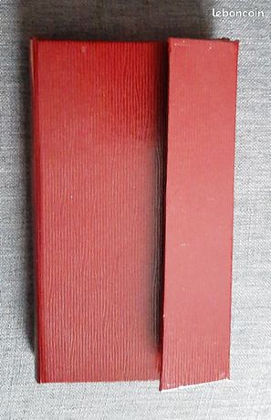 Nécessaire à bureau couleur bordeaux imprimé chinois