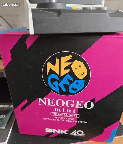 Neo Geo Mini International + 40 jeux