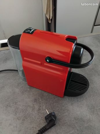 Nespresso inissia-comme neuve