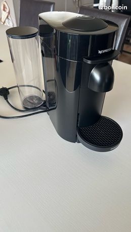 NESPRESSO Magimix VERTUO Plus et fournitures