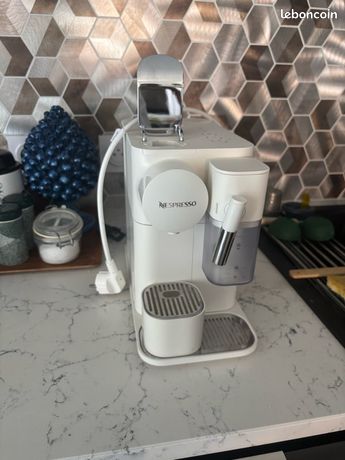 Nespresso Delonghi Lattissima One