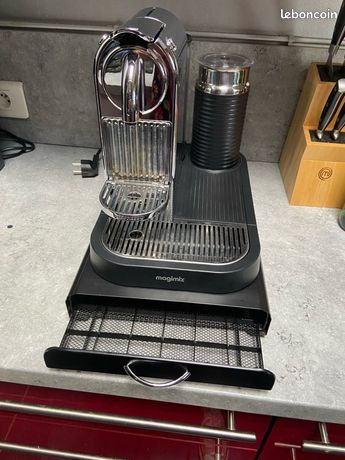 NESPRESSO Magimix Citiz and Milk Chrome + tiroir de rangement 60 capsules