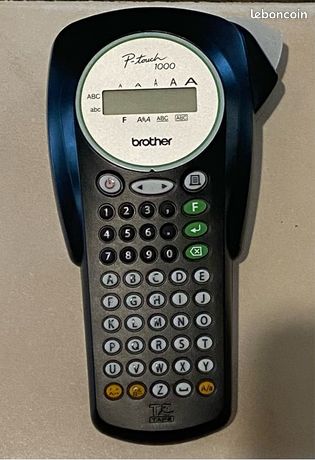 NEUVE - IMPRIMANTE PORTATIVE à ÉTIQUETTES BROTHER P-TOUCH 1000 SANS RUBANS