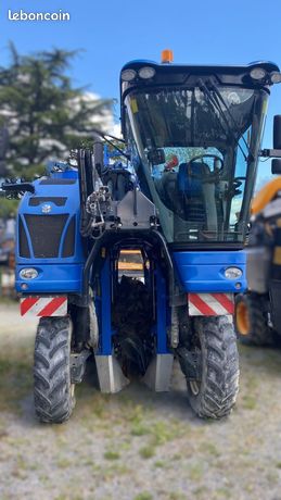 New Holland 9040M OPTIGRAPE