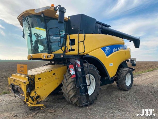 New Holland CR 9070