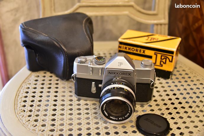 Nikon Nikkorex F avec posemètre Nikkorex et Nikon-s 35/2,8