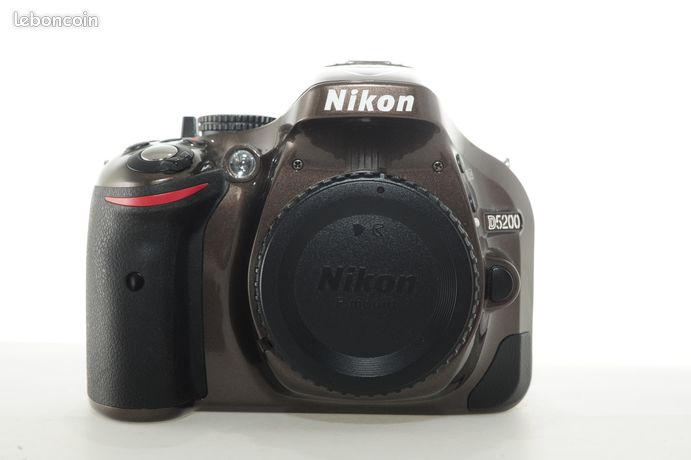 Nikon D5200 brun 4341 clics
