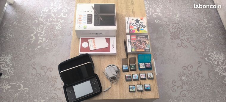 Nintendo ds xl+ jeux + chargeur