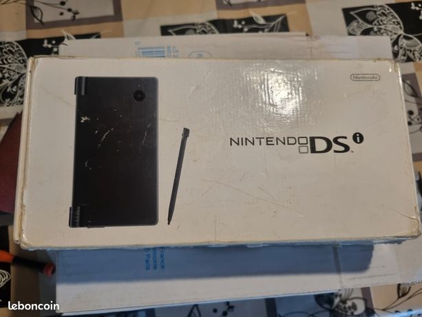 Nintendo dsi en boite