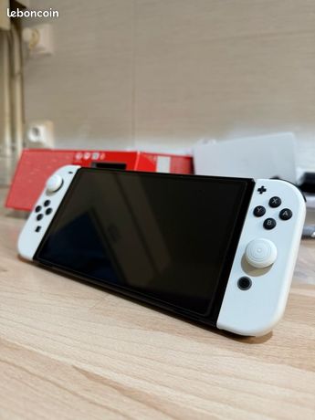 Nintendo Switch OLED couleur blanche