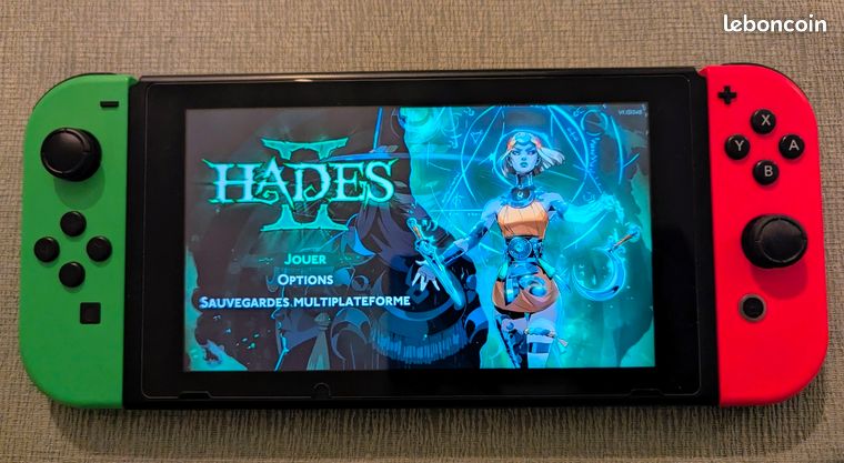 Nintendo Switch V1 32Go + carte sd 400 GO