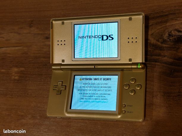 Nintendo DS Lite