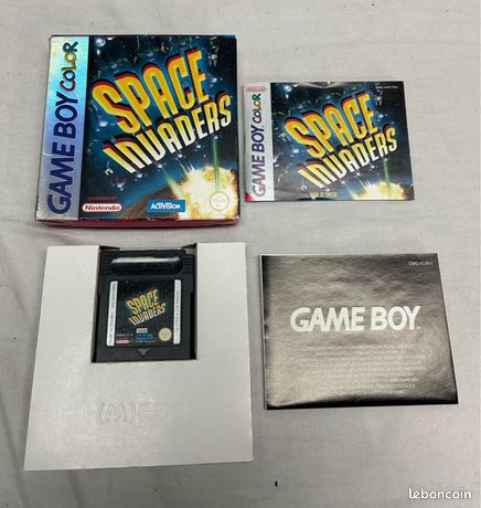 Nintendo game boy color jeu space invaders avec cale et notice