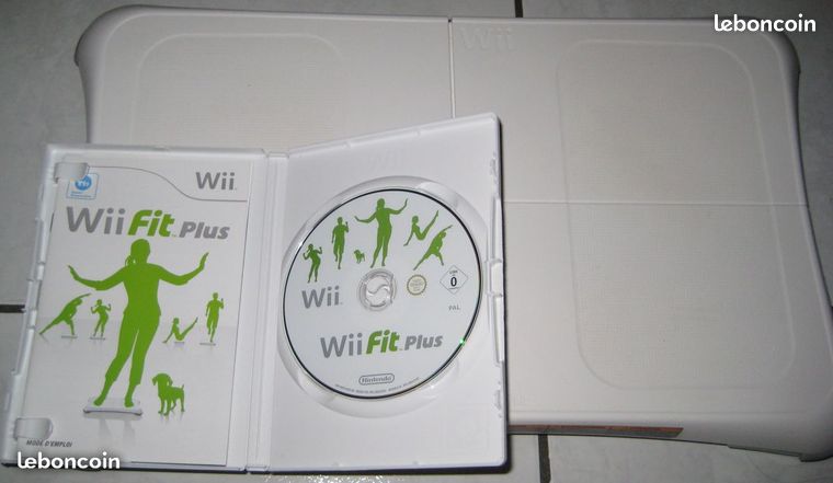 Nintendo wii balance board + jeu wii fit