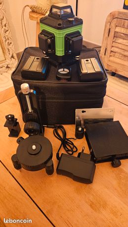 Niveau laser 360° x 4 têtes - 2 batteries - Neuf