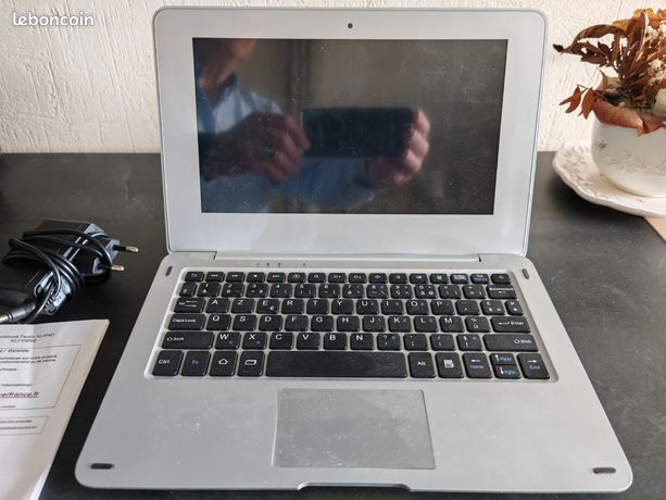 Notebook Tactile KLIPAD KL2108NB en très bon état