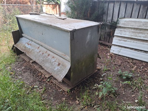 Nourrisseur à volaille 600kg