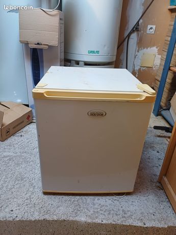 NOVI DOM mini congélateur 50 x 50 cm