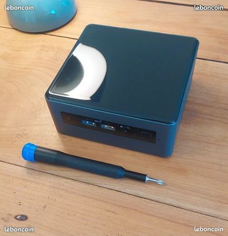 NUC 8 i5-8260U (4 cœurs 3.90 GHz) / 8 ou 16 go RAM / SSD / wifi