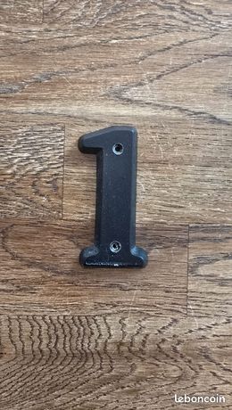 Numéro de rue "1" en zamak mat H.8 x l.4.5 cm